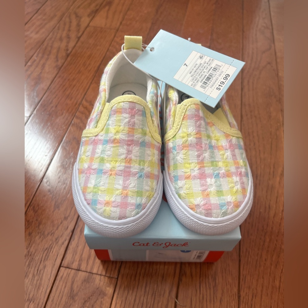 Girls shoes size 7